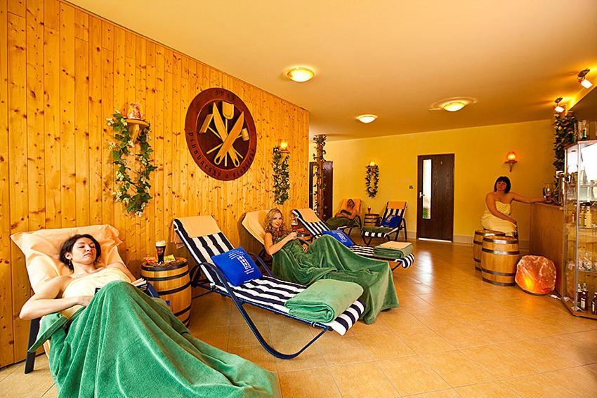 Hotel Anna Harrachov Exterior photo